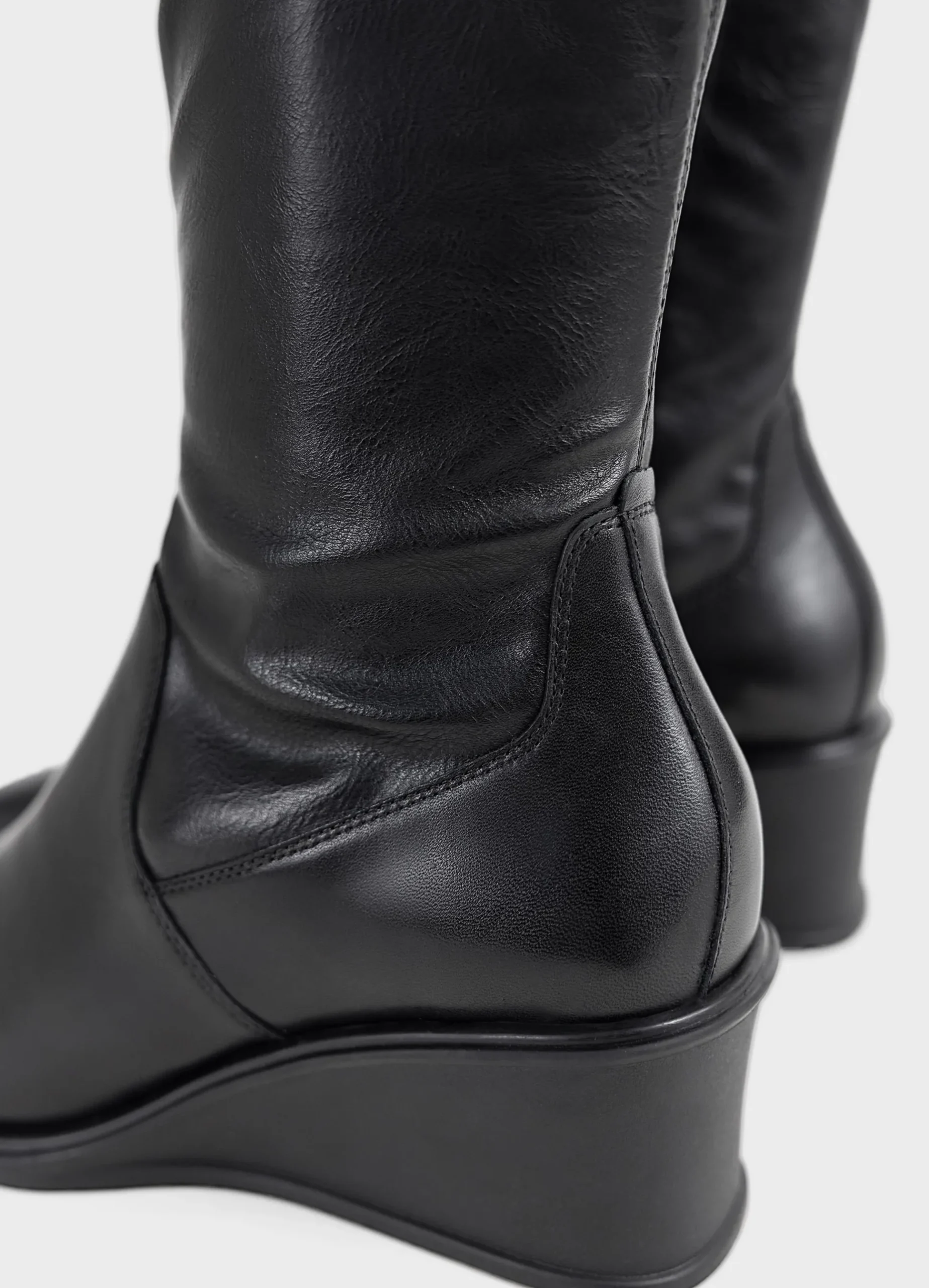 AINO BOOTS