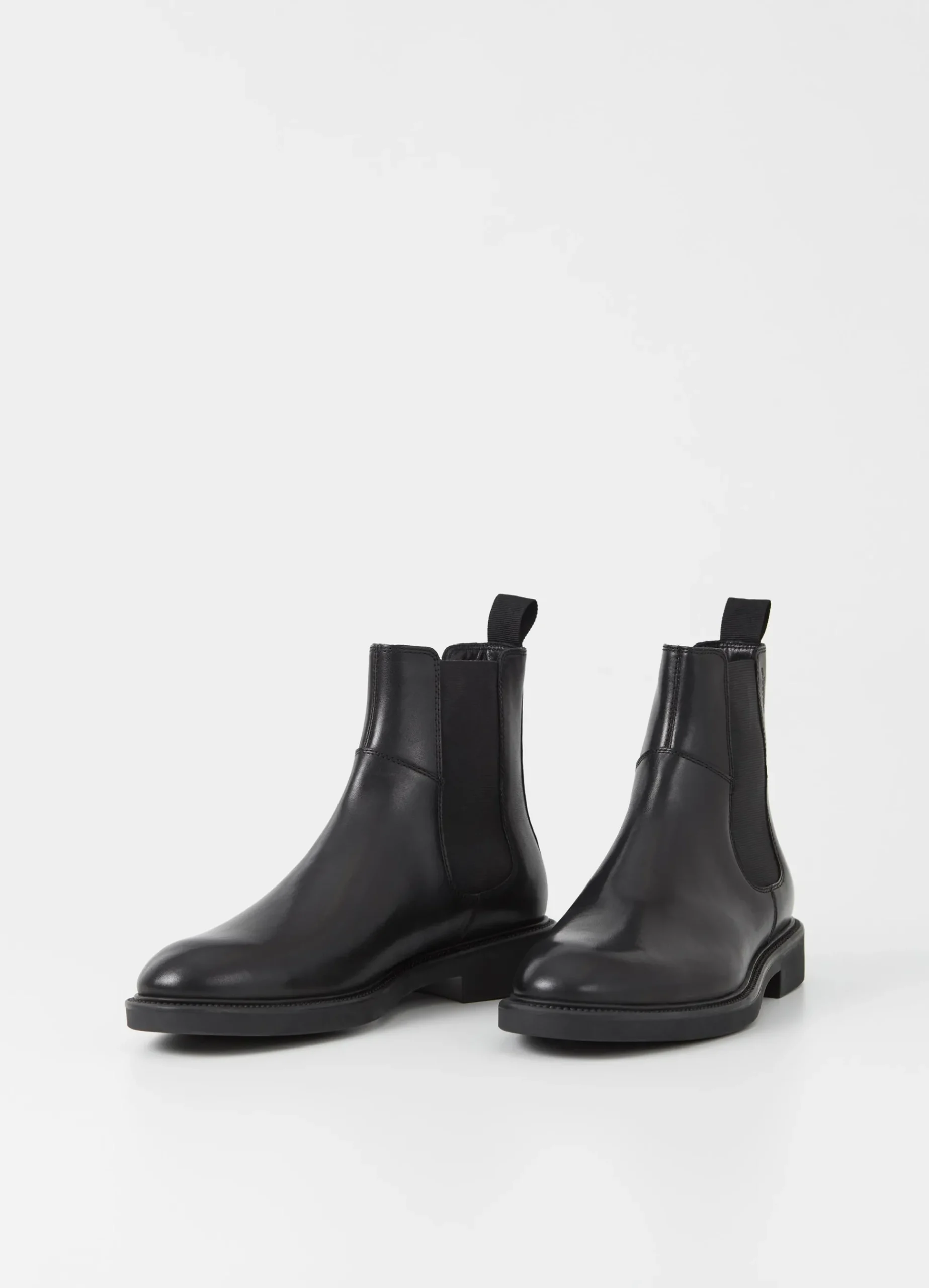 ALEX M BOOTS