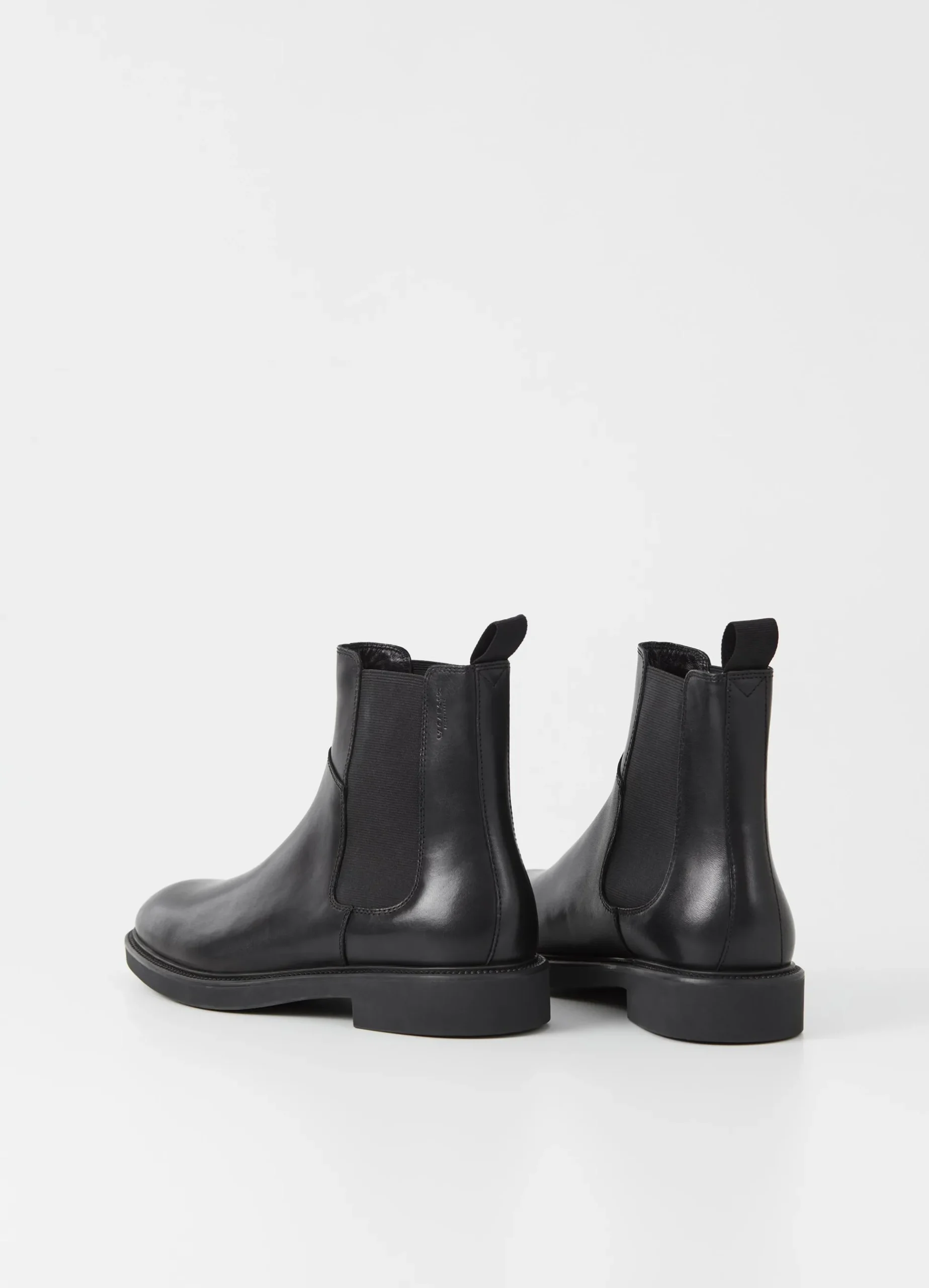 ALEX M BOOTS