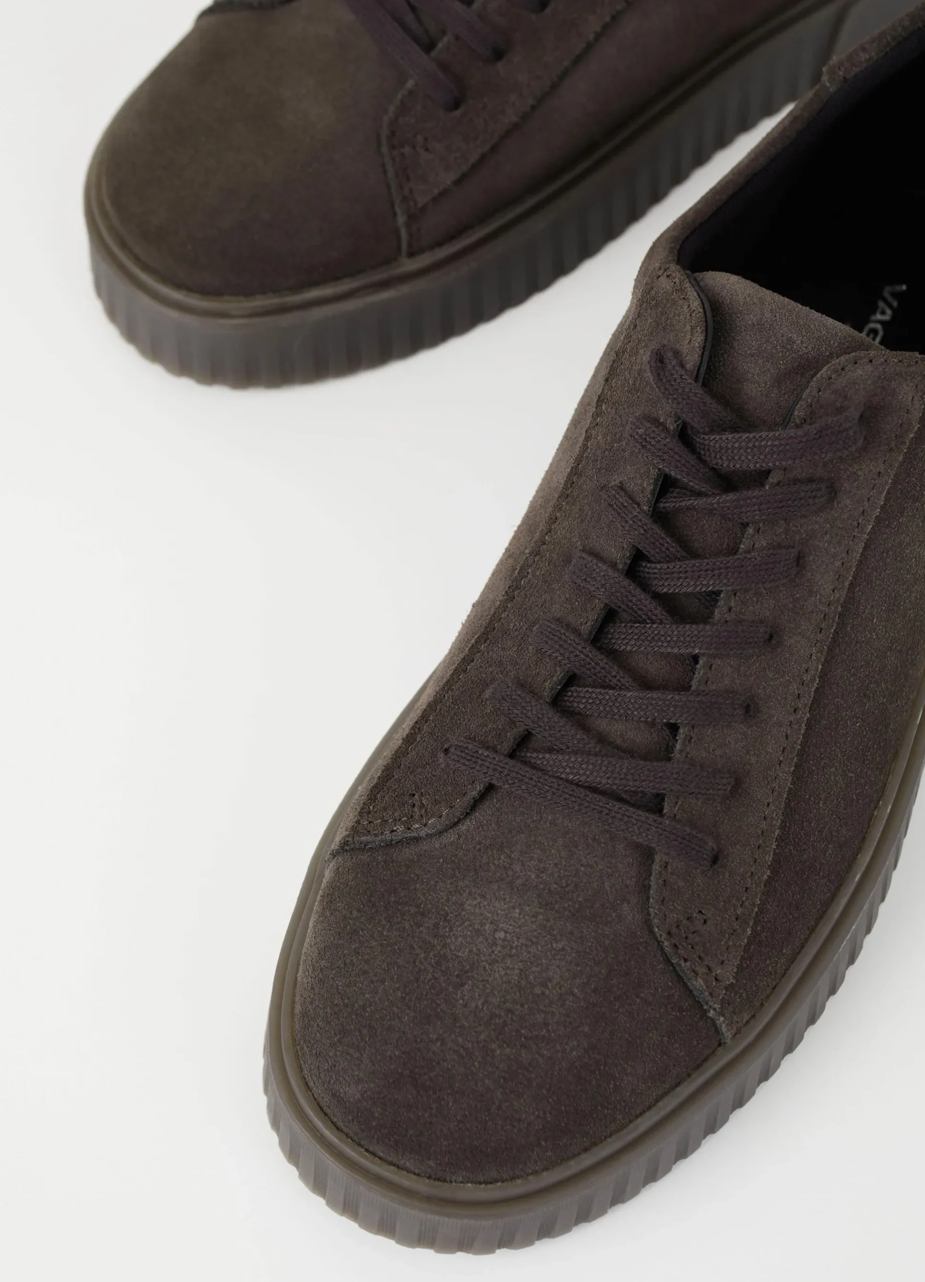 DEREK SNEAKERS