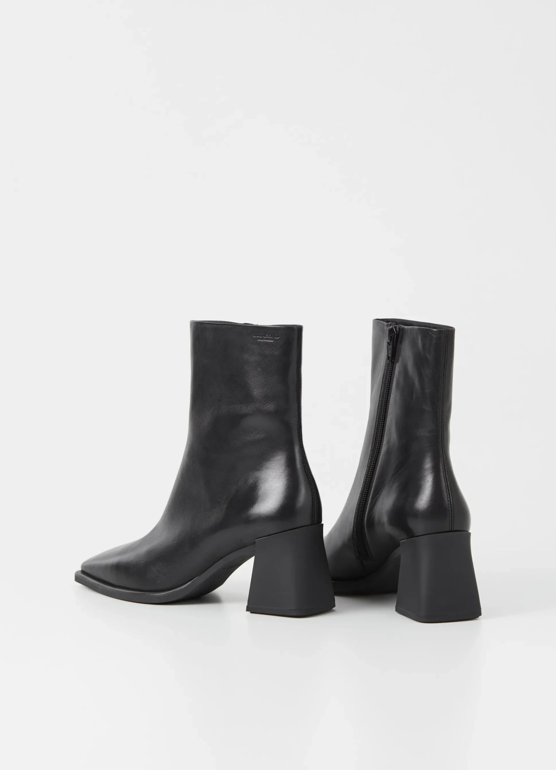 HEDDA BOOTS