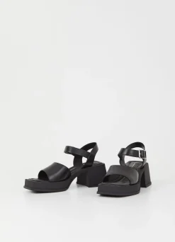 HENNIE SANDALER