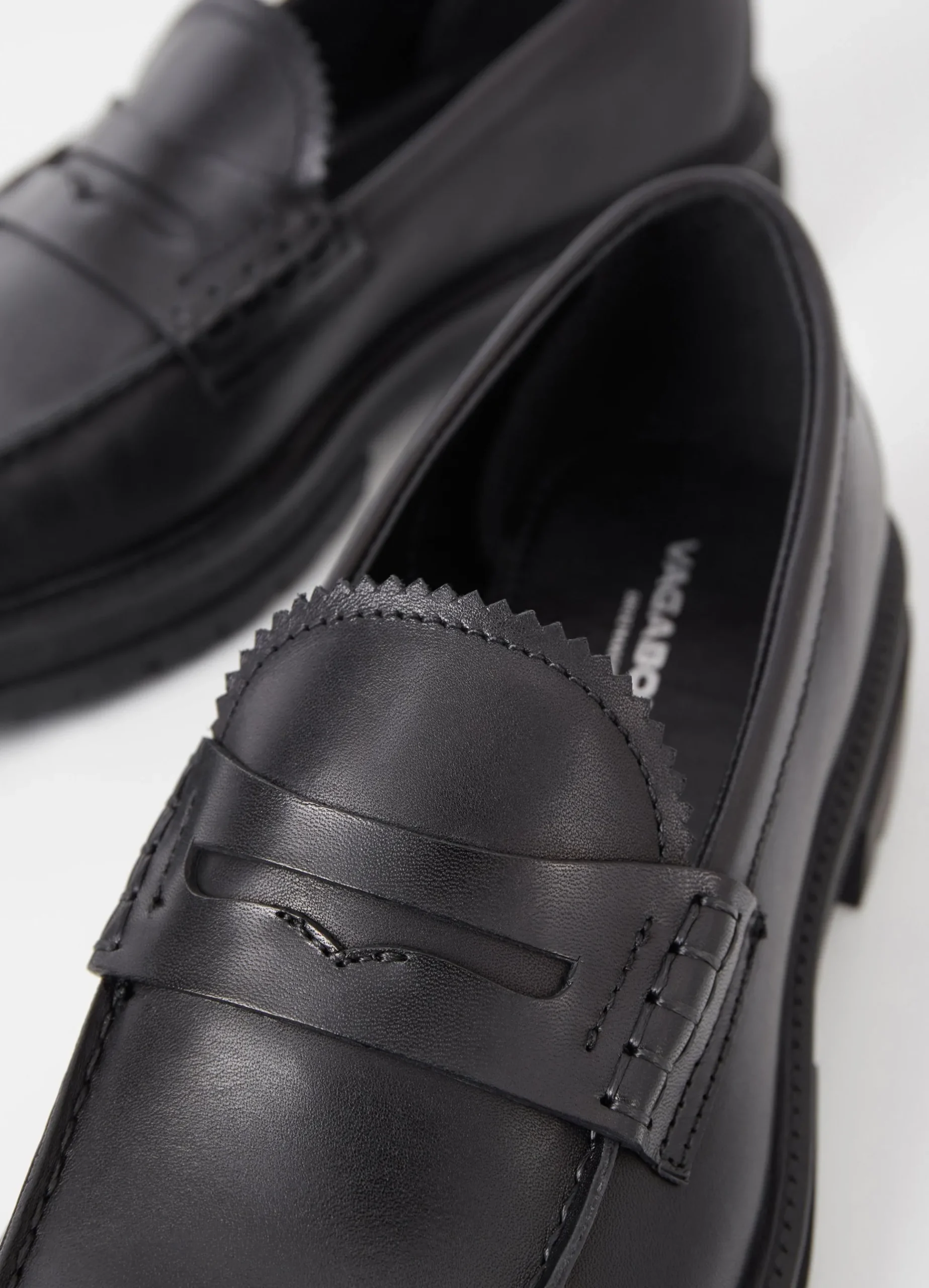 JOHNNY 2.0 LOAFERS