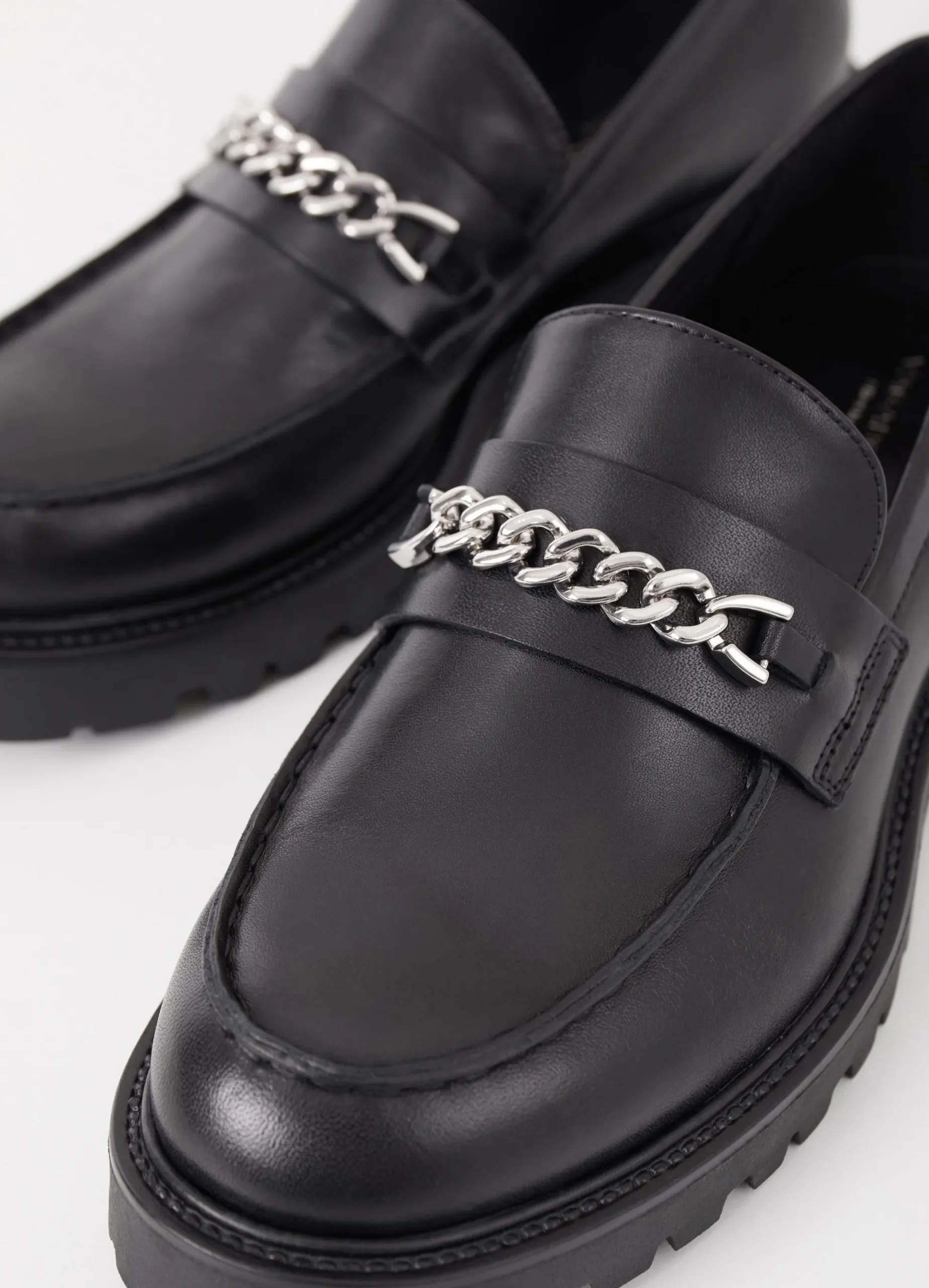 KENOVA LOAFERS