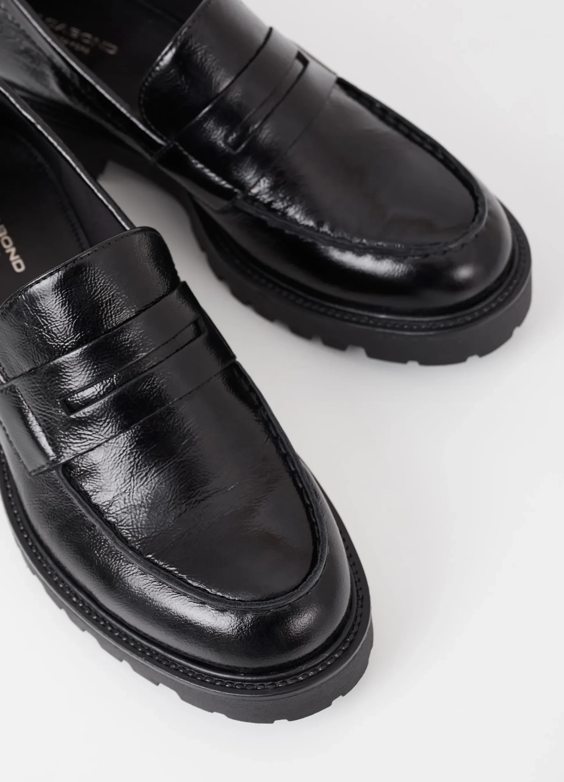 KENOVA LOAFERS