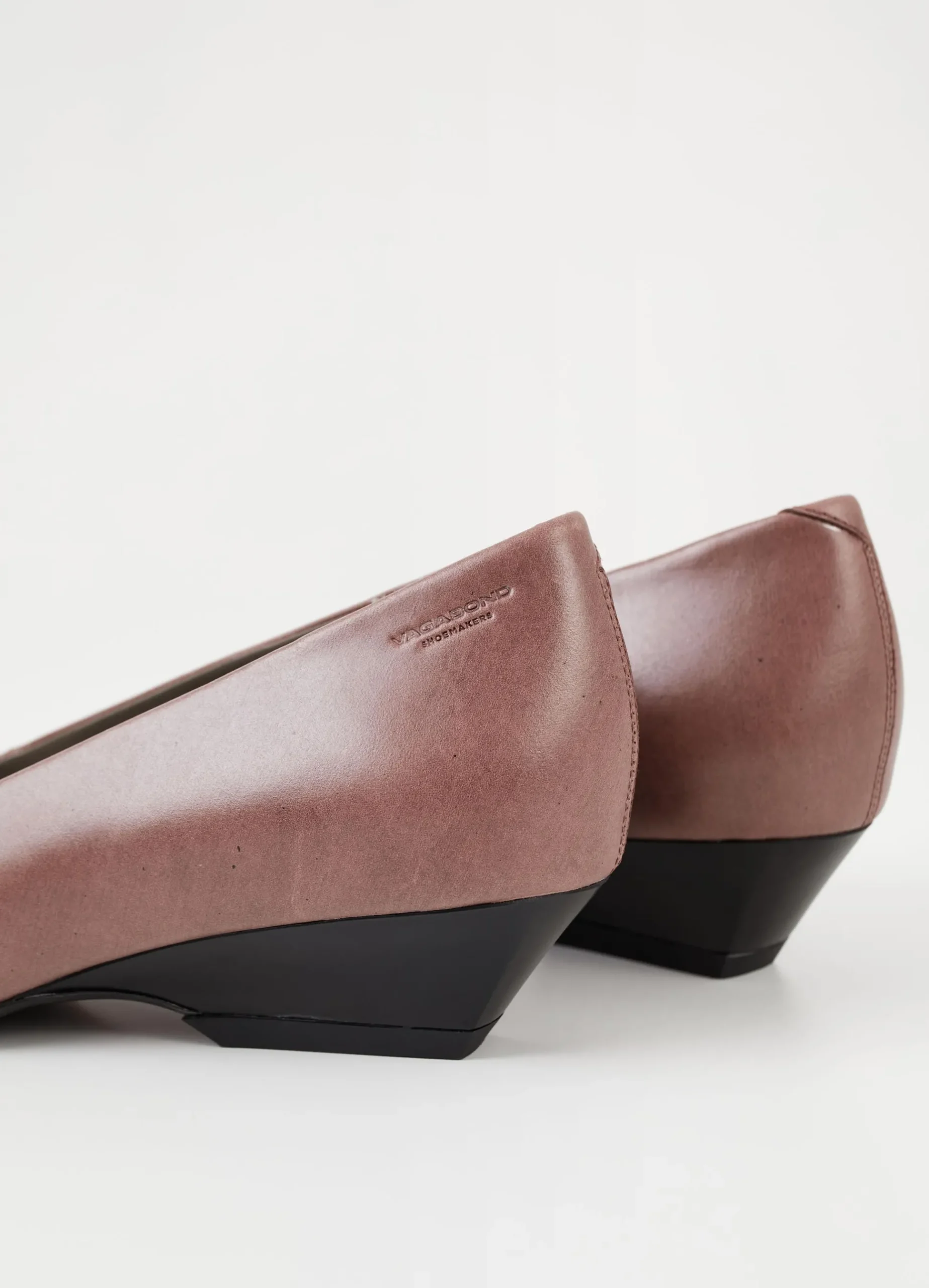 SONYA PUMPS