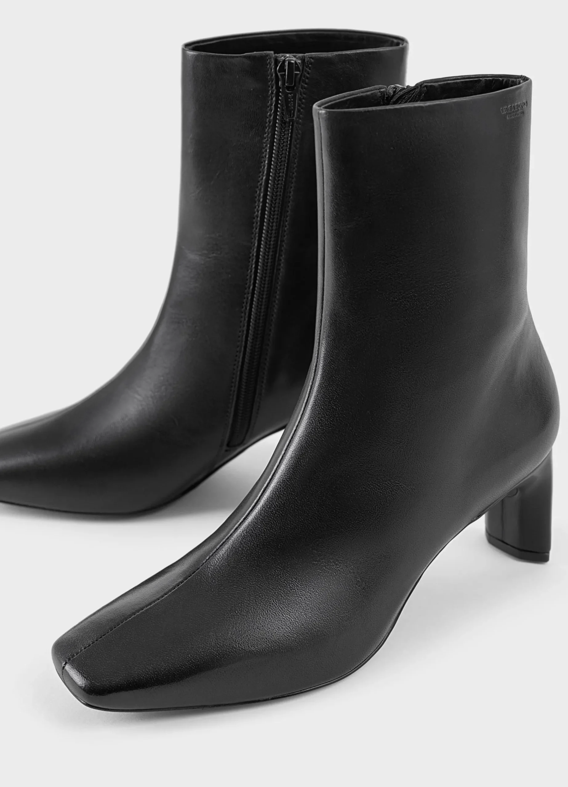 VENDELA BOOTS