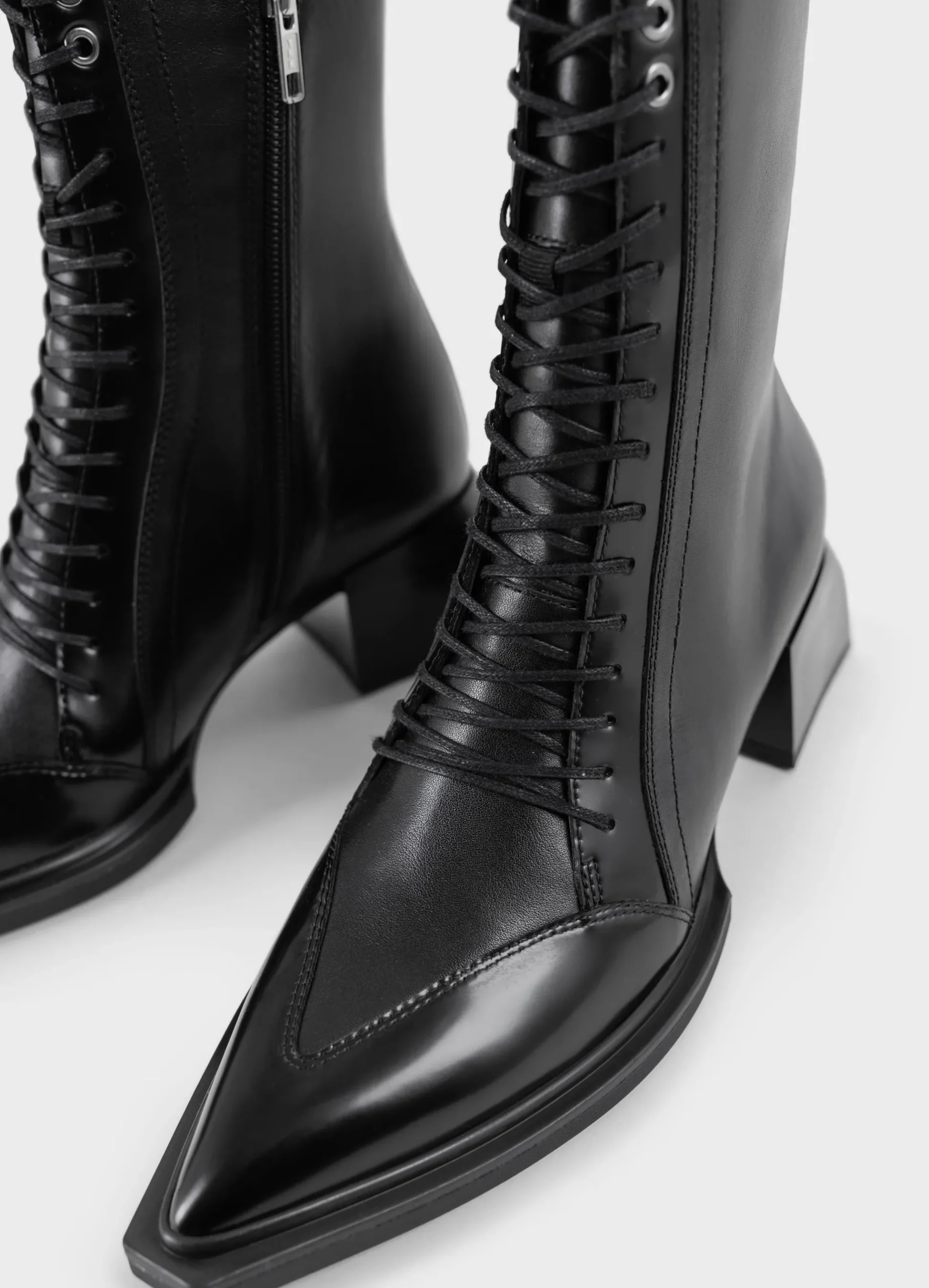 VIVIAN BOOTS