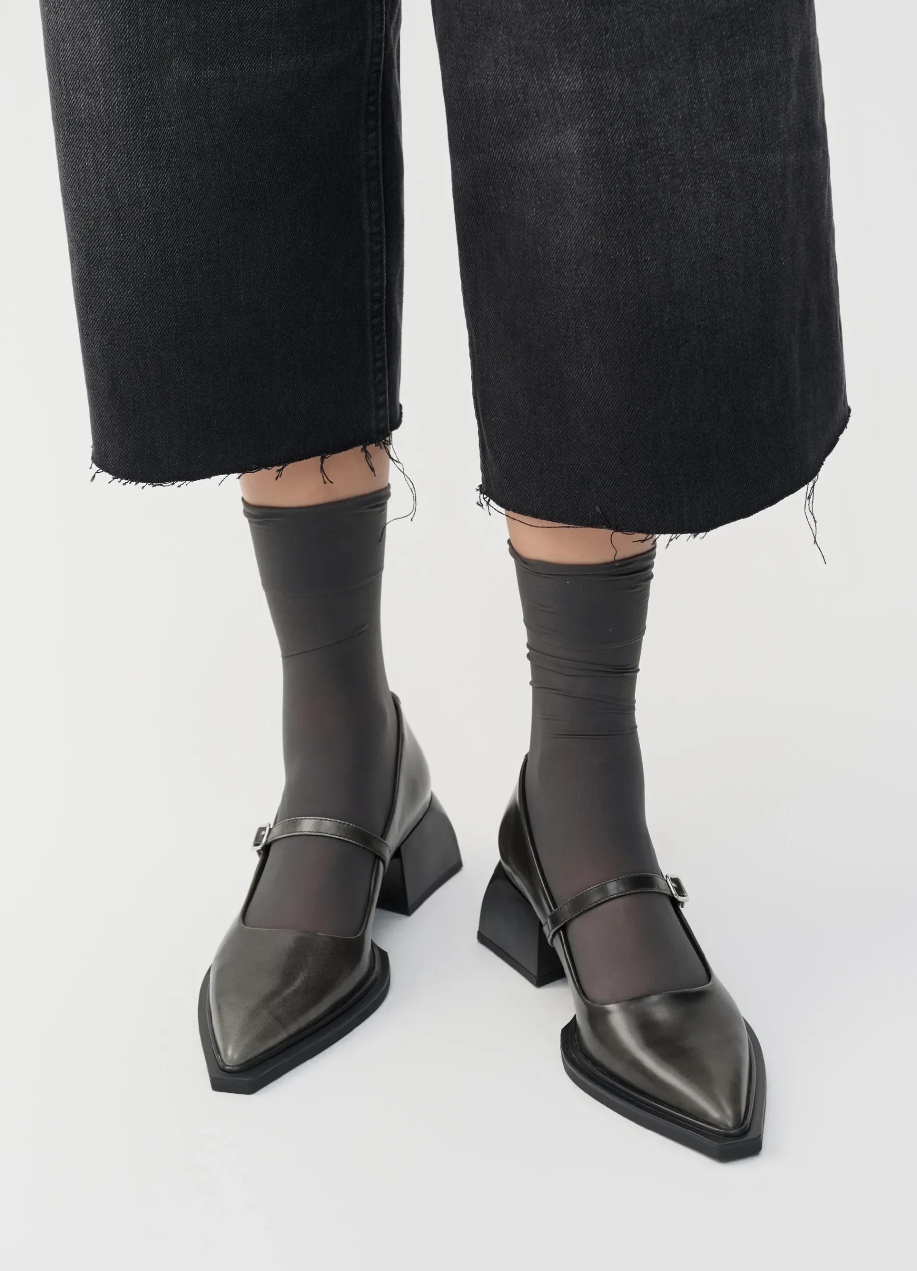 VIVIAN PUMPS