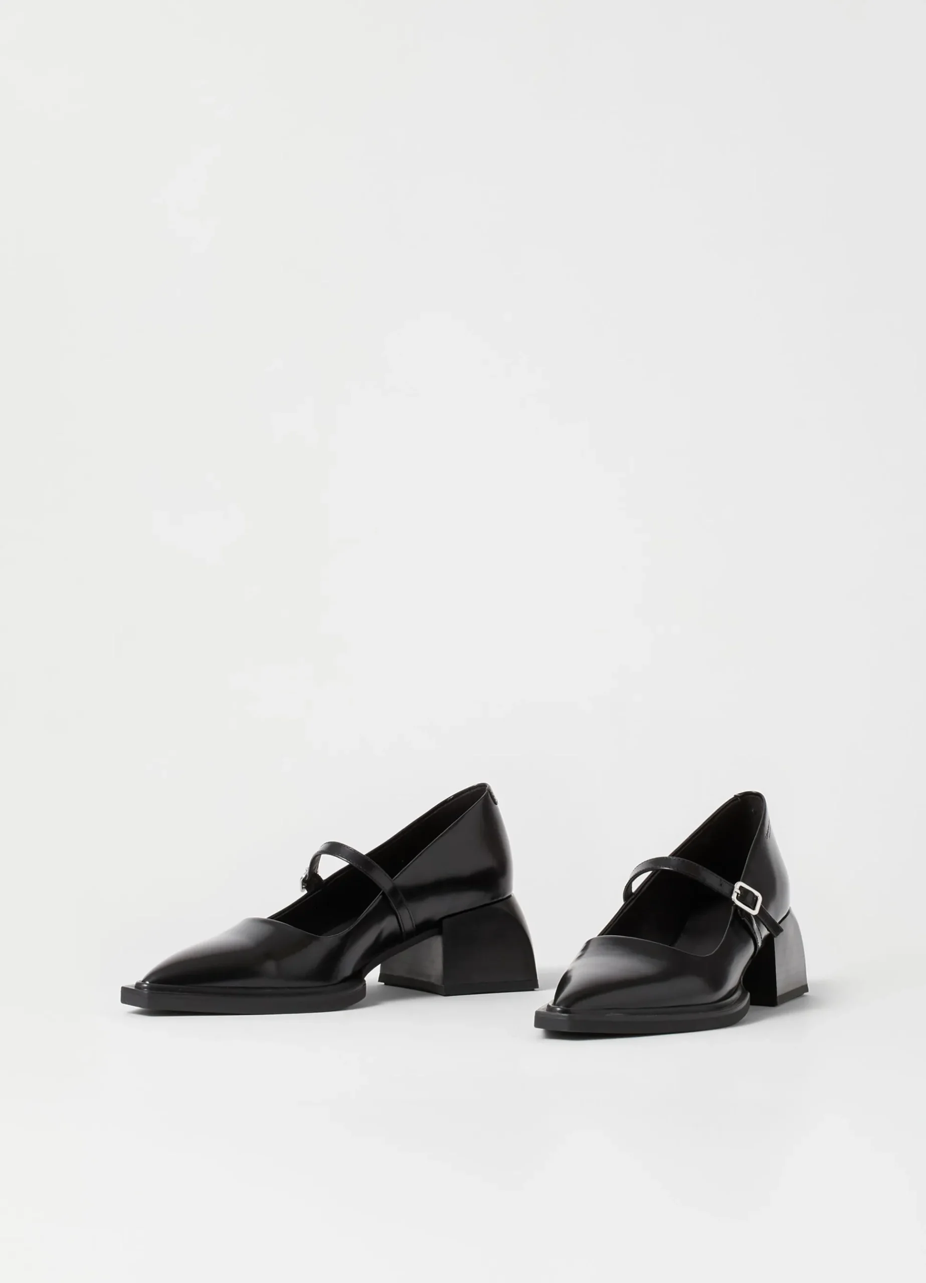 VIVIAN PUMPS
