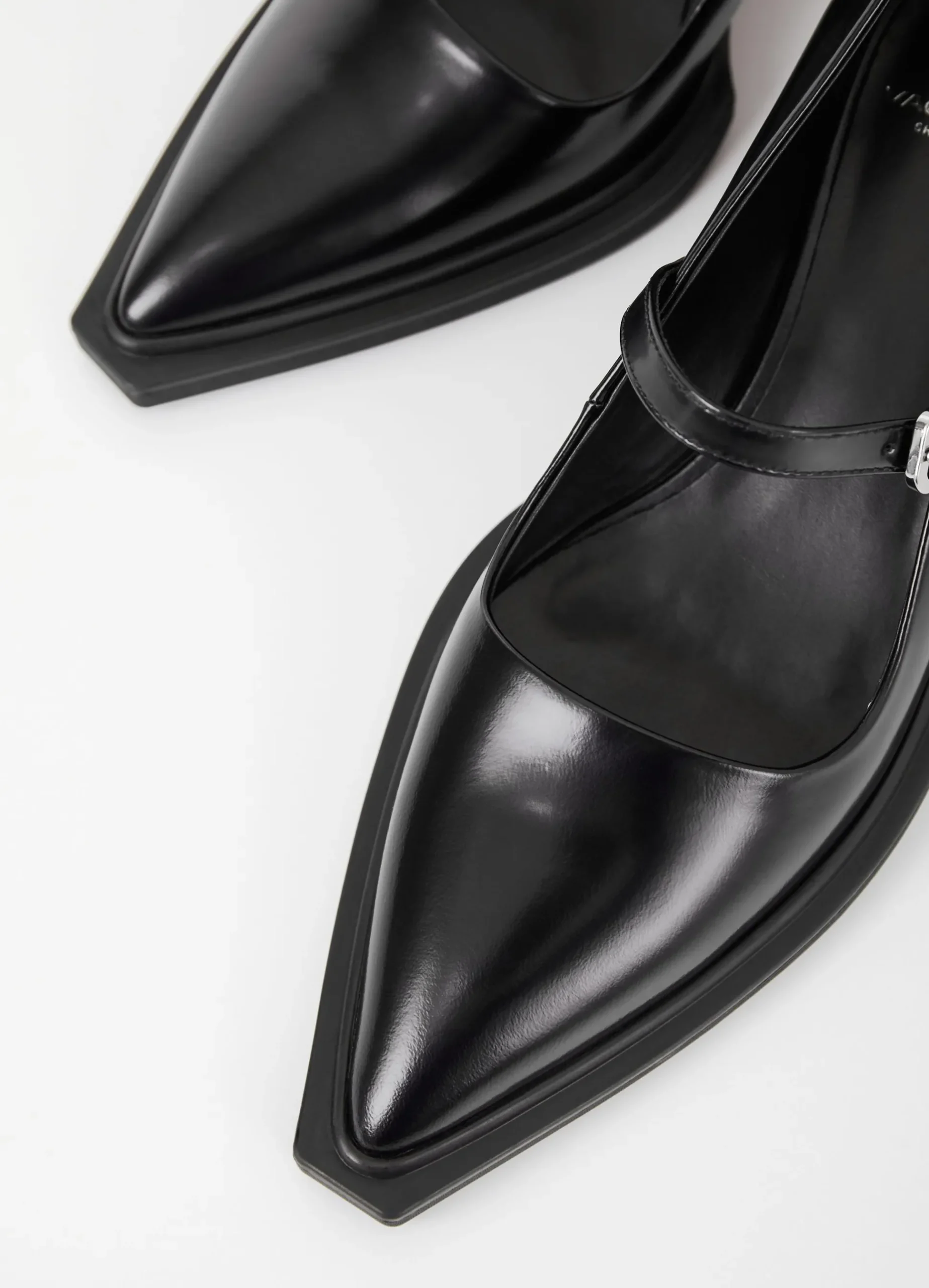 VIVIAN PUMPS